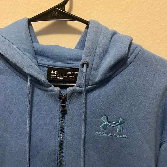 Under Armour Light Blue Cropped Full-Zip Hoodie - Picture 3 of 6